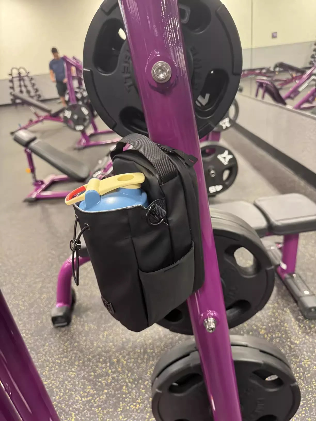 Magnetic Gym Bag with Phone Pocket